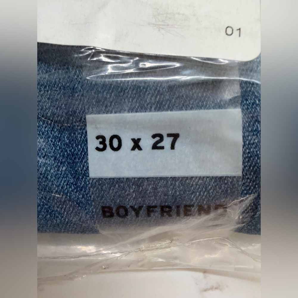 ✨ NWT Levi’s Boyfriend Mid Rise Jeans — Lapis Gem Medium Wash 30 x 27 - Picture 7 of 9
